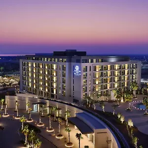 Doubletree By Hilton Yas Island Residences מלון דירות