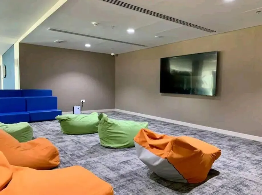 B1 Studio In Yas With Canal View Abu Dhabi Apartment